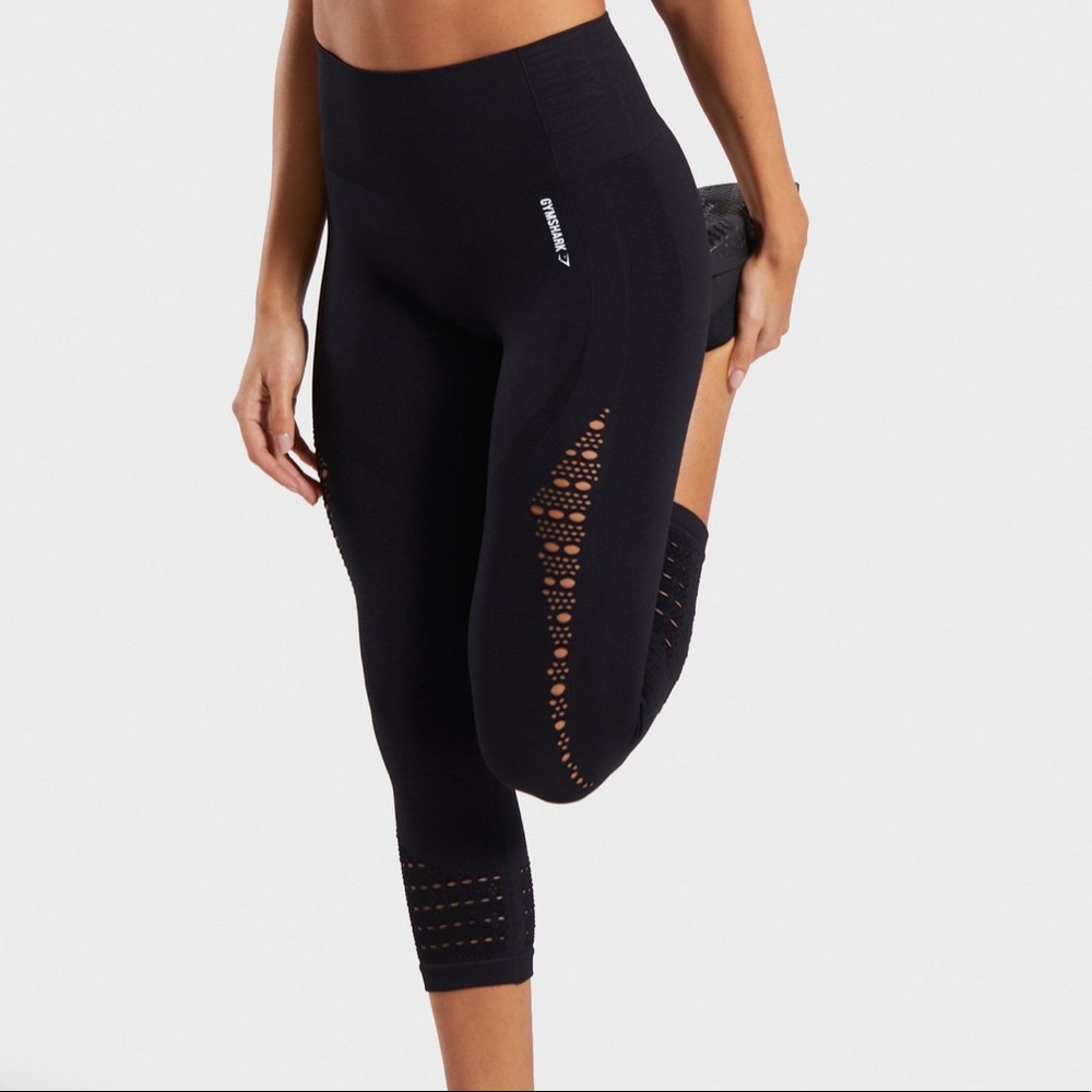 GREEN Gym Shark Crop Leggings Seamless